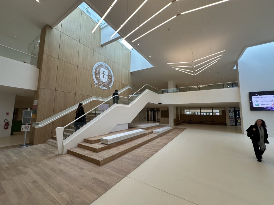 ESSEC BUSINESS SCHOOL